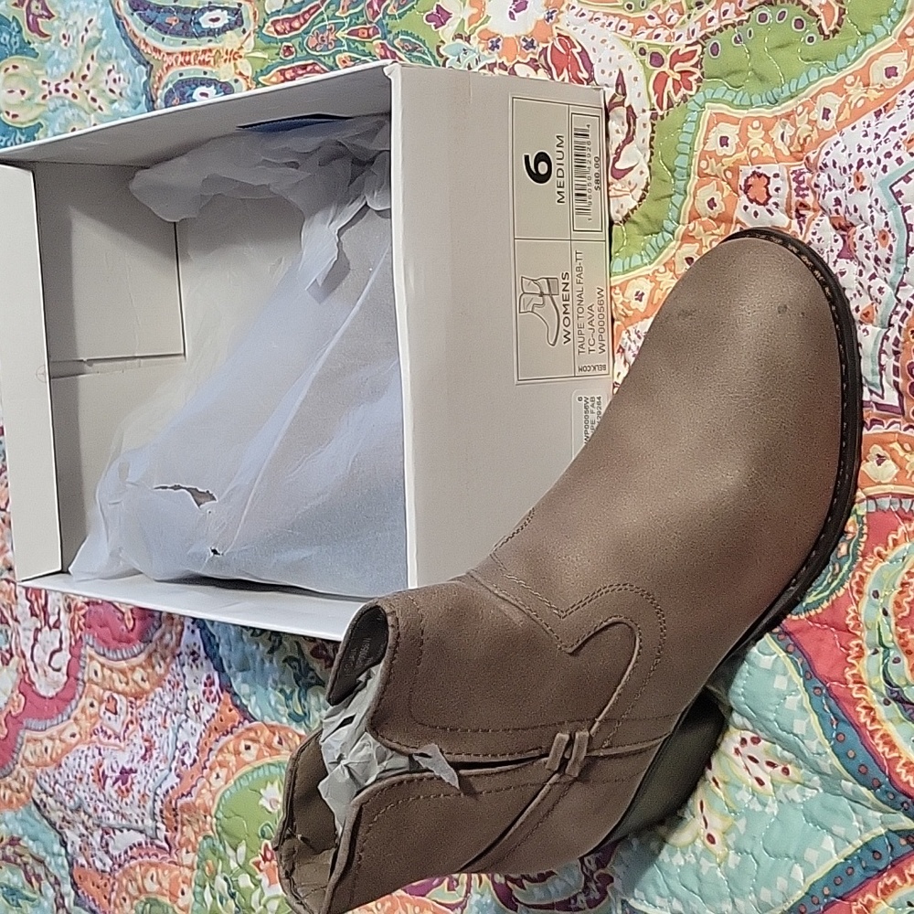 Taupe boots